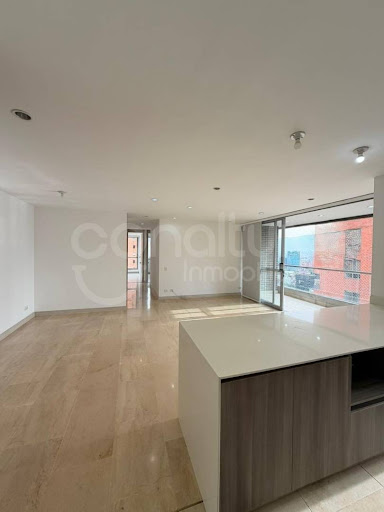 Apartamento en arriendo en Lalinde, Medellín · foto 6 de 21