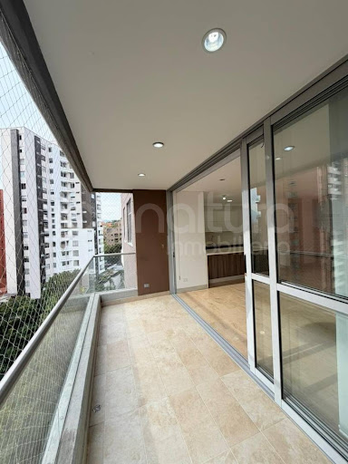 Apartamento en arriendo en Lalinde, Medellín · foto 8 de 21