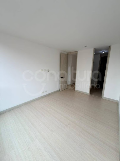 Apartamento en arriendo en Lalinde, Medellín · foto 9 de 21