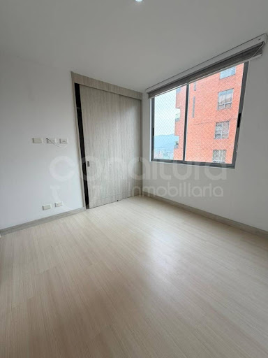 Apartamento en arriendo en Lalinde, Medellín · foto 16 de 21