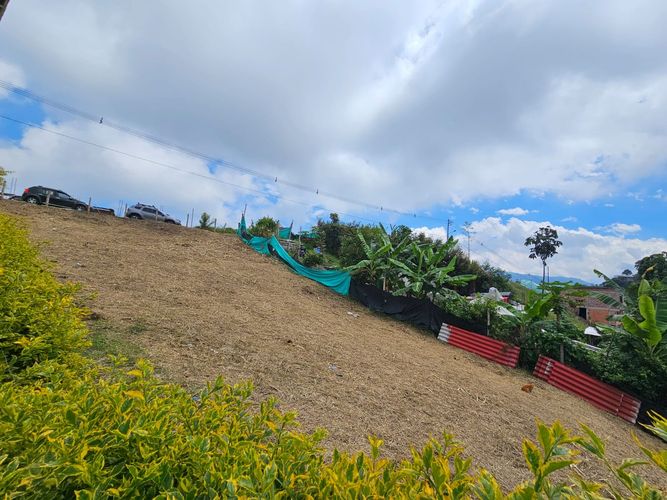 Lote en venta en La Linda, Manizales, 683 m² · foto 2 de 15