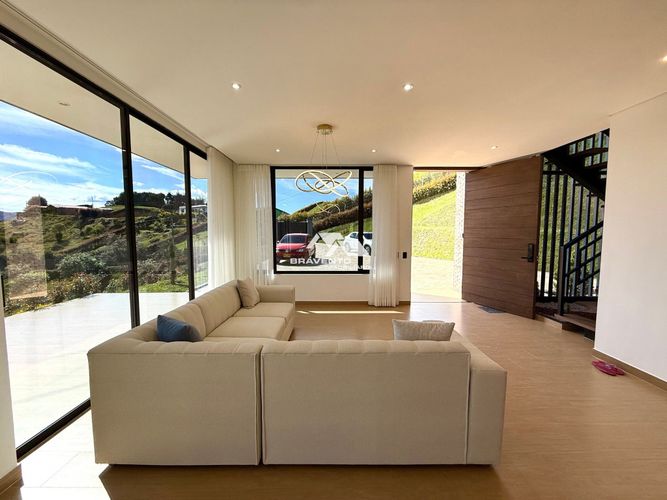 Casa de 4 alcobas en venta en Rio Abajo, Rionegro, 320 m² · foto 7 de 24