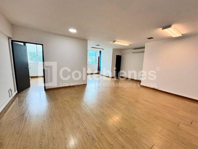 Edificio en venta en Belén, Medellín, 1368 m² · foto 6 de 15