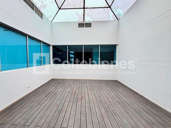 Edificio en venta en Belén, Medellín, 1368 m² · foto 12 de 15