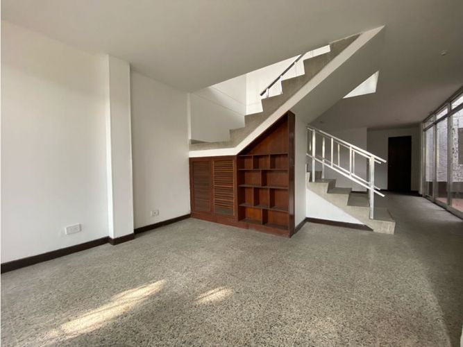 Apartamento de 7 alcobas en arriendo en Santa Mónica, Medellín, 38 m² · foto 4 de 24