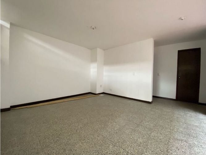 Apartamento de 7 alcobas en arriendo en Santa Mónica, Medellín, 38 m² · foto 7 de 24