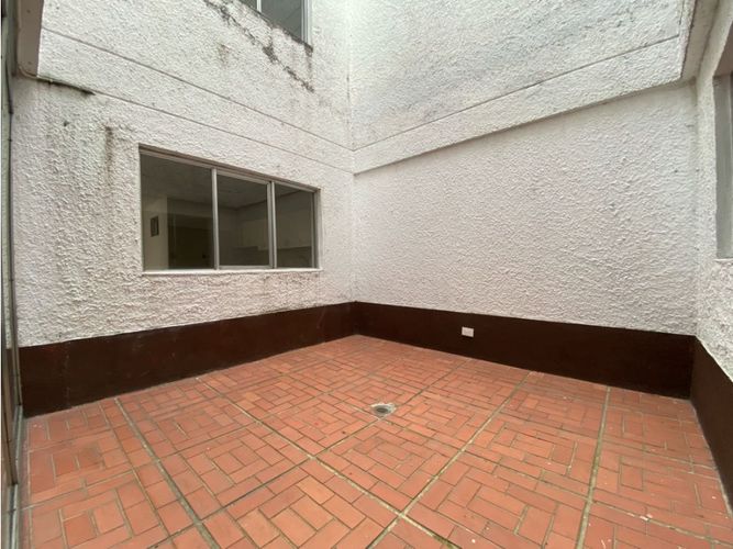 Apartamento de 7 alcobas en arriendo en Santa Mónica, Medellín, 38 m² · foto 8 de 24