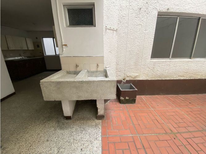 Apartamento de 7 alcobas en arriendo en Santa Mónica, Medellín, 38 m² · foto 10 de 24