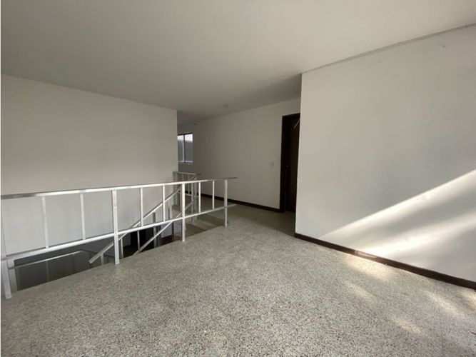Apartamento de 7 alcobas en arriendo en Santa Mónica, Medellín, 38 m² · foto 20 de 24