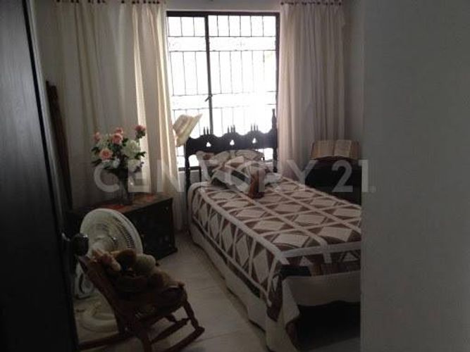 Casa de 3 alcobas en venta en Cairo Bajo, Villavicencio, 212 m² · foto 10 de 16