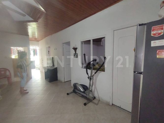 Casa de 5 alcobas en venta en La Isla, Villavicencio, 200 m² · foto 2 de 20