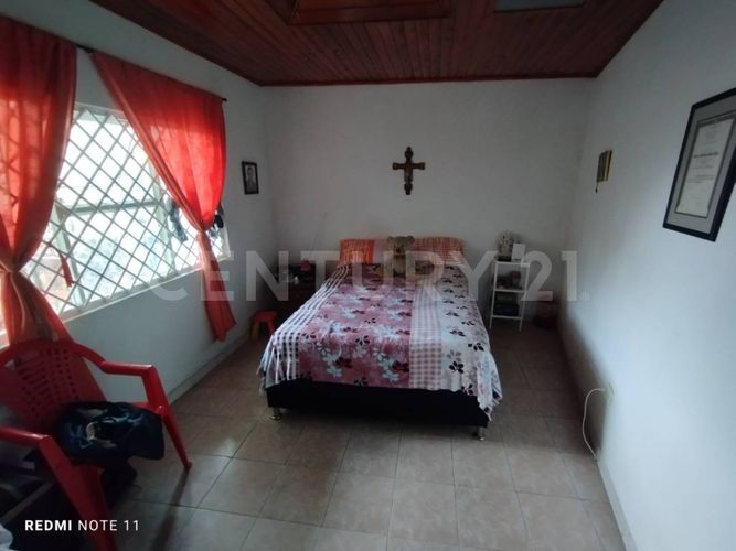 Casa de 5 alcobas en venta en La Isla, Villavicencio, 200 m² · foto 13 de 20