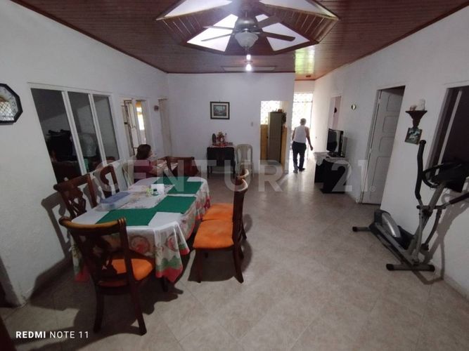 Casa de 5 alcobas en venta en La Isla, Villavicencio, 200 m² · foto 15 de 20