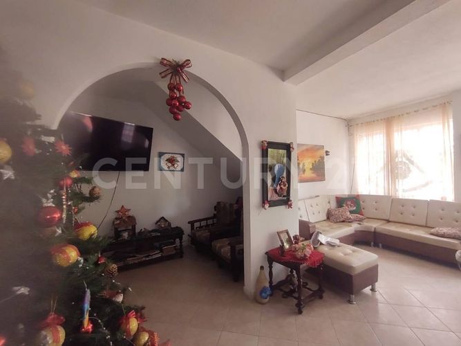 Casa de 5 alcobas en venta en La Isla, Villavicencio, 200 m² · foto 19 de 20