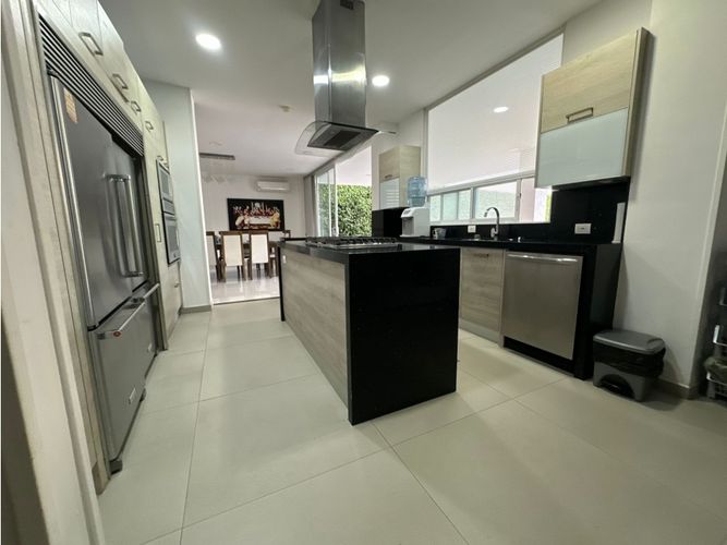 Casa de 4 alcobas en venta en Pance, Cali, 450 m² · foto 2 de 9