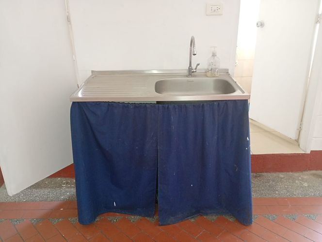 Bodega en arriendo en Cristo Rey, Medellín, 160 m² · foto 9 de 11
