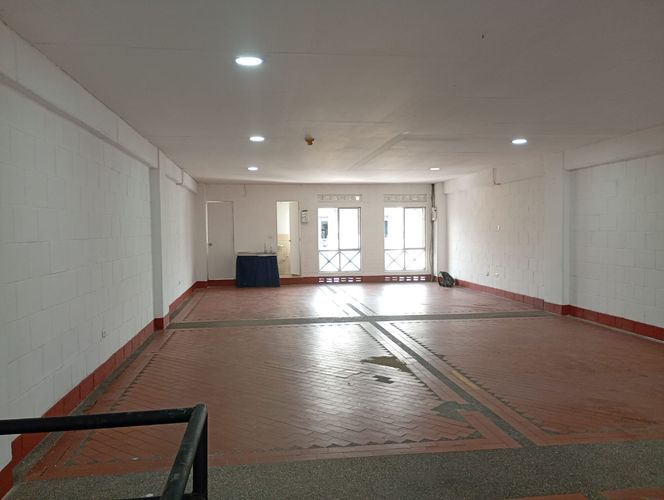 Bodega en arriendo en Cristo Rey, Medellín, 160 m² · foto 4 de 11