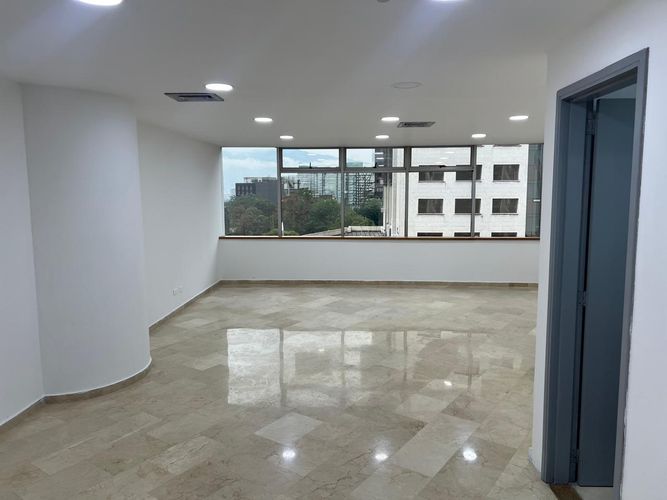 Oficina en arriendo en El Poblado, Medellín, 64 m² · foto 5 de 13