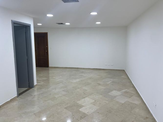 Oficina en arriendo en El Poblado, Medellín, 64 m² · foto 12 de 13