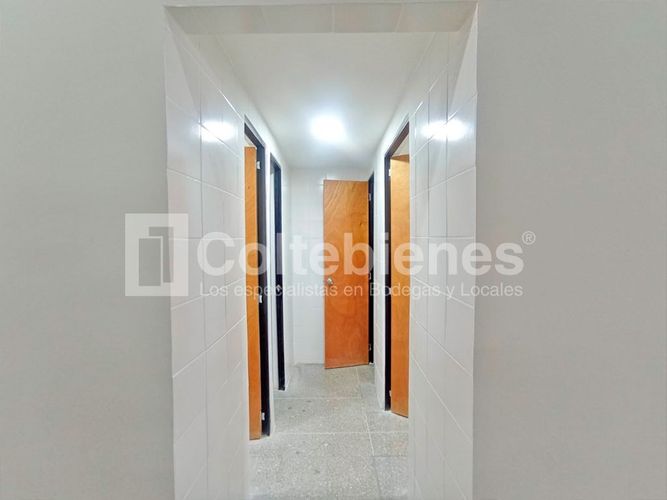Local en arriendo en El Poblado, Medellín, 924 m² · foto 13 de 20
