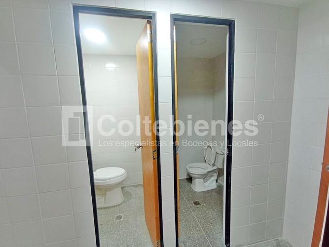 Local en arriendo en El Poblado, Medellín, 924 m² · foto 15 de 20