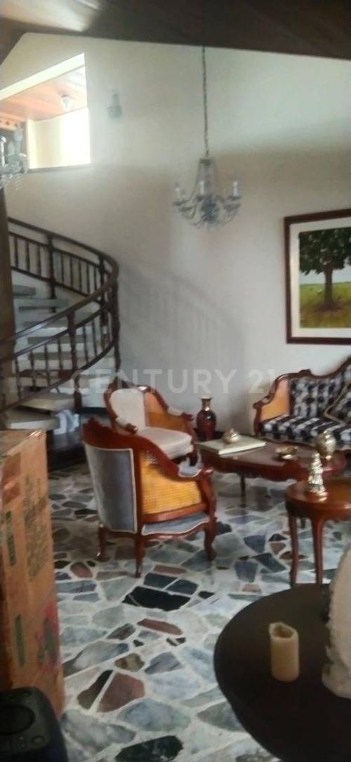 Casa de 5 alcobas en venta en Caudal Norte Oriental, Villavicencio, 363 m² · foto 5 de 20