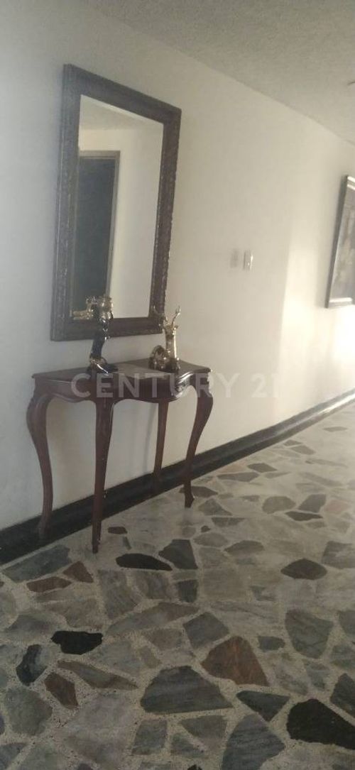 Casa de 5 alcobas en venta en Caudal Norte Oriental, Villavicencio, 363 m² · foto 15 de 20