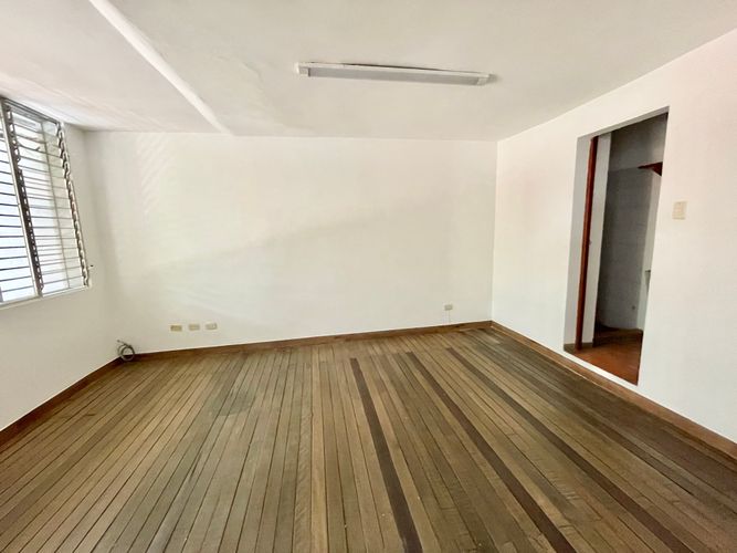 Casa de 6 alcobas en venta en San Vicente, Cali, 274 m² · foto 4 de 15