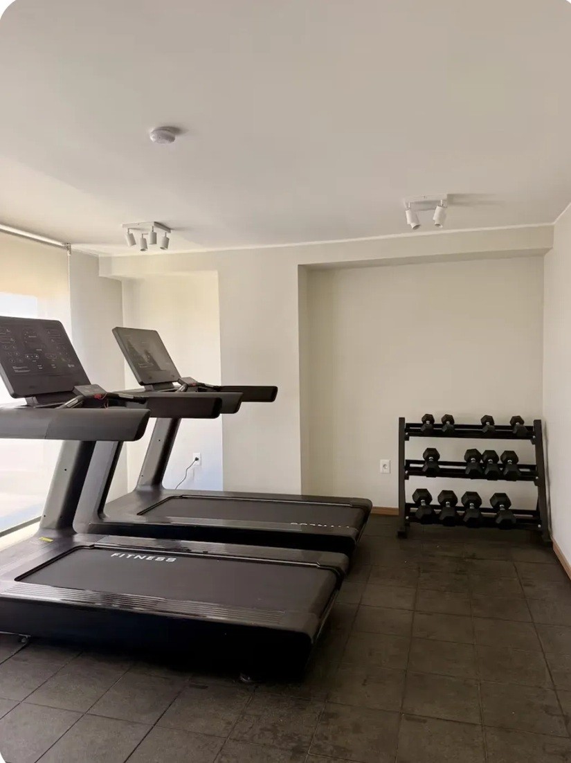 ALQUILER AMUEBLAD EN POCITOS, MONO AMBIENTE EN PISO 1, MODERNO, SEGURIDAD 24HS SUM, LAVADERO, GYM · Foto 9