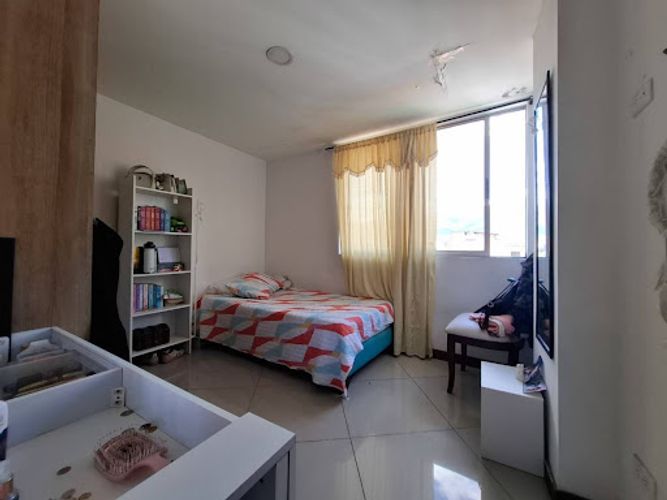 Apartamento en venta en Asturias, Itagüí · foto 6 de 13