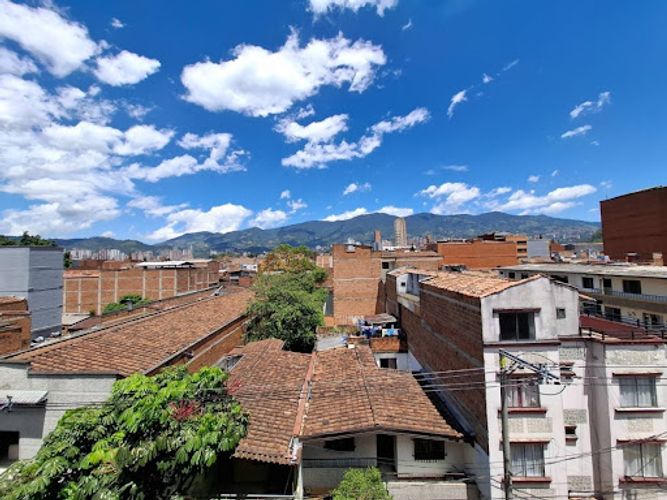 Apartamento en venta en Asturias, Itagüí · foto 12 de 13