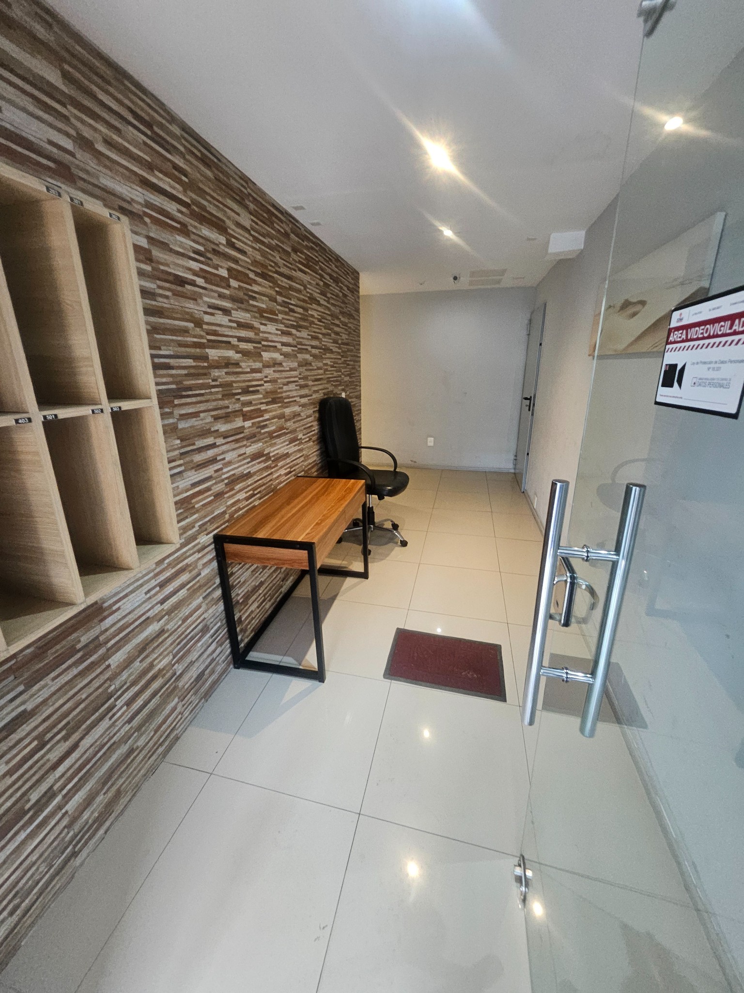 Apartamento 2 Dormitorios Sobre Calle La Paz Cerca De Tres Cruces