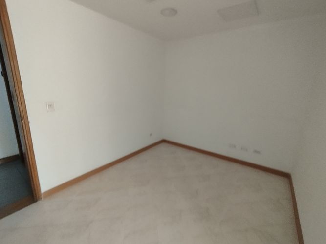 Oficina en arriendo en El Poblado, Medellín, 39 m² · foto 4 de 7