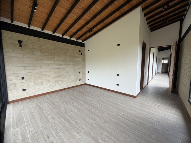 Casa de 3 alcobas en venta en Pantanillo, El Retiro, 279 m² · foto 5 de 24