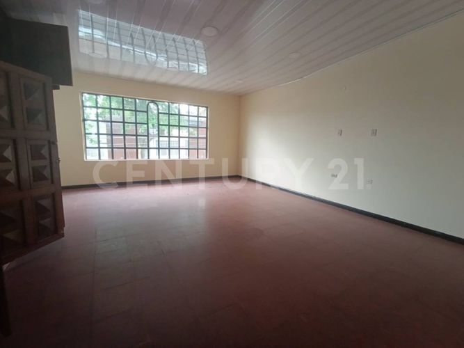 Casa de 6 alcobas en venta en Barzal Alto, Villavicencio, 550 m² · foto 15 de 17