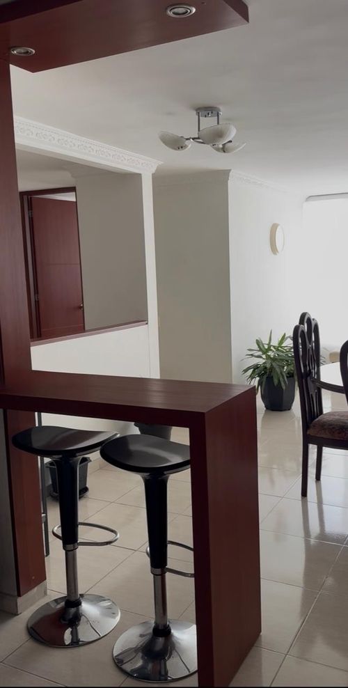 Apartamento de 2 alcobas en venta en Prados Del Norte, Cali, 60 m² · foto 2 de 16