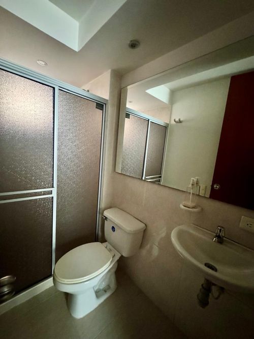 Apartamento de 2 alcobas en venta en Prados Del Norte, Cali, 60 m² · foto 3 de 16