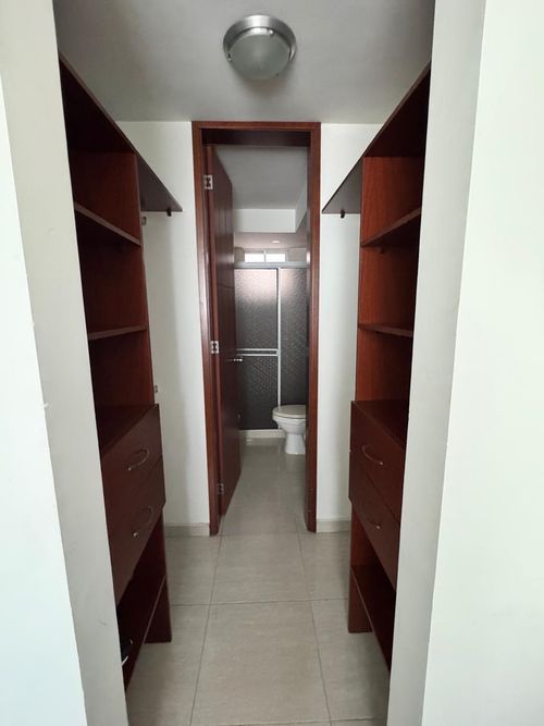 Apartamento de 2 alcobas en venta en Prados Del Norte, Cali, 60 m² · foto 8 de 16