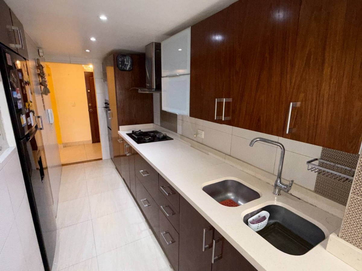 Apartamento en venta en Usatama, Bogotá · foto 10 de 24