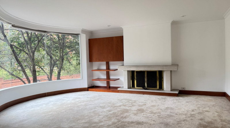 Apartamento en arriendo en Los Rosales, Bogotá · foto 3 de 24
