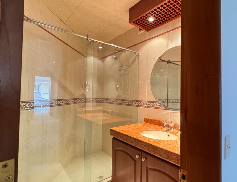 Apartamento en arriendo en Los Rosales, Bogotá · foto 14 de 24