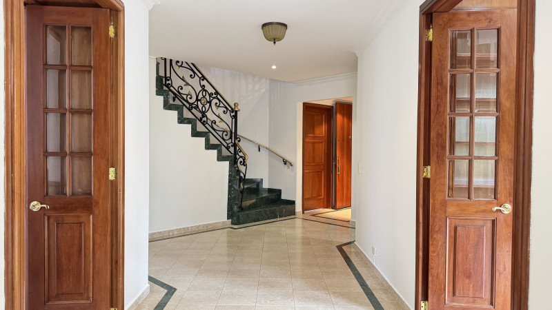 Apartamento en arriendo en Los Rosales, Bogotá · foto 21 de 24