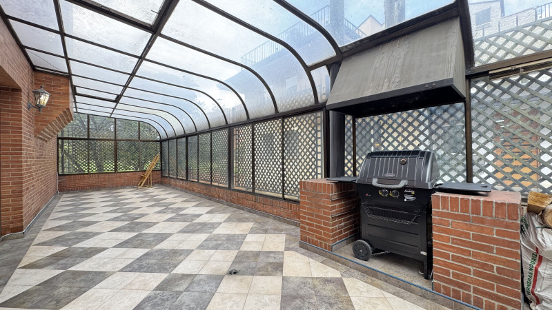 Apartamento en arriendo en Los Rosales, Bogotá · foto 23 de 24