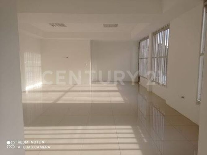 Edificio en venta en Barzal Bajo Sur, Villavicencio, 320 m² · foto 7 de 12