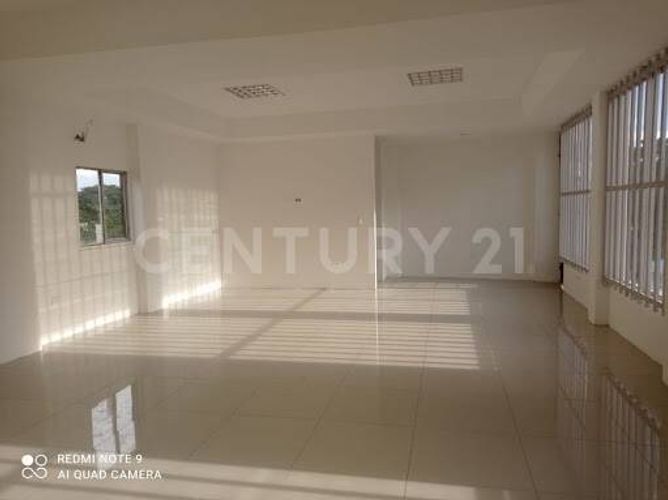 Edificio en venta en Barzal Bajo Sur, Villavicencio, 320 m² · foto 9 de 12