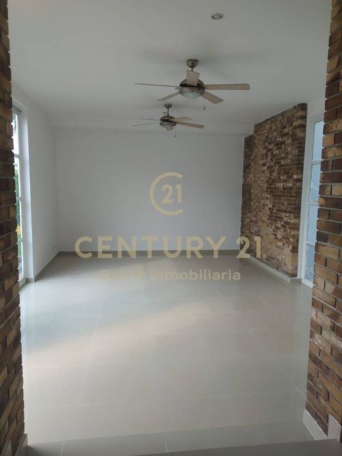 Casa de 5 alcobas en venta en Apiay, Villavicencio, 360 m² · foto 2 de 23