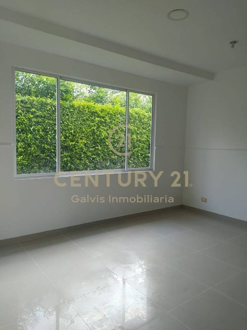 Casa de 5 alcobas en venta en Apiay, Villavicencio, 360 m² · foto 9 de 23