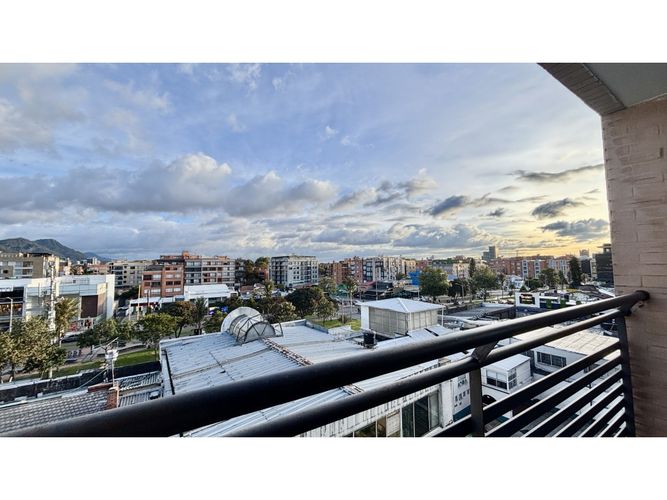 Apartaestudio en venta en Santa Barbara, Bogotá, 40 m² · foto 2 de 17
