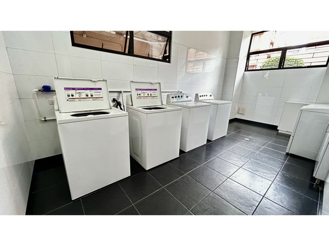 Apartaestudio en venta en Santa Barbara, Bogotá, 40 m² · foto 16 de 17