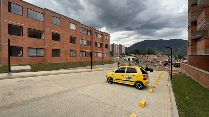 Apartamento de 2 alcobas en venta en Cabecera San Antonio De Prado, Medellín, 63 m² · foto 15 de 20